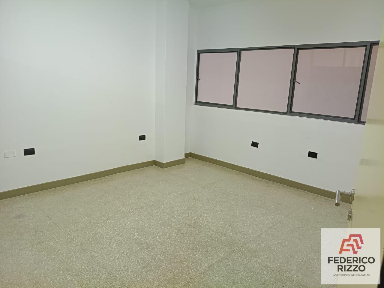 Foto de En Alquiler Oficina en pleno Centro de Córdoba, imagen 4