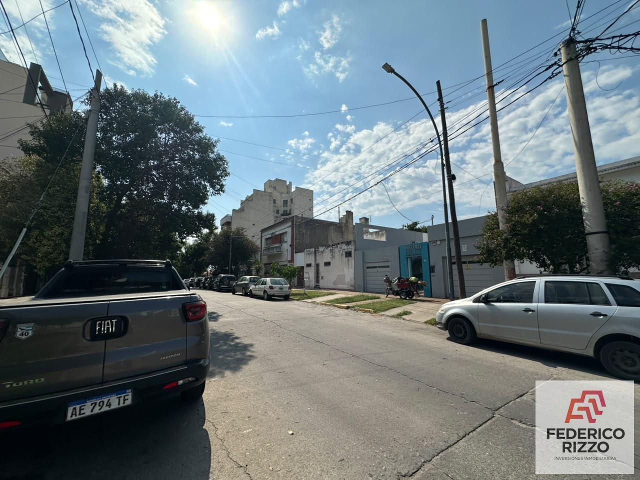 Foto de Casa en Venta en General Paz! APTO DESARROLLO! PB + 7 PISOS, imagen 2