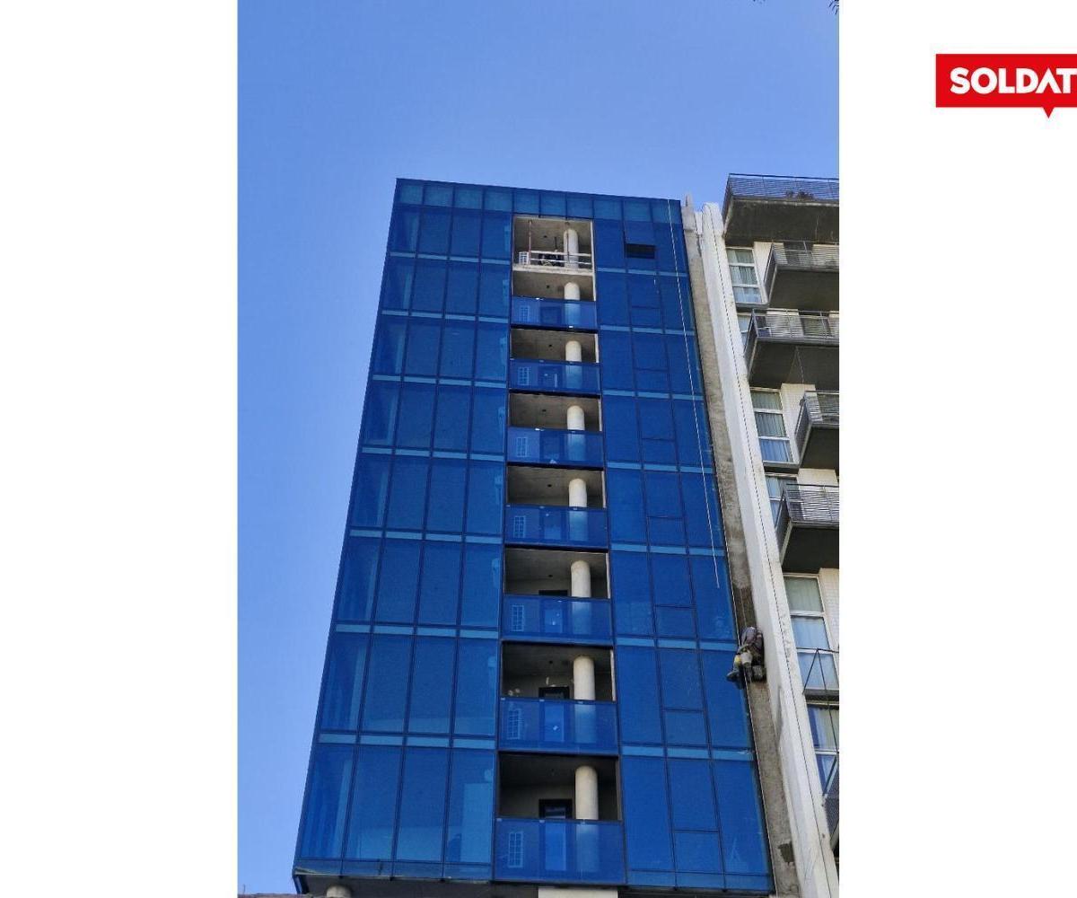 Departamento en Venta de 3 Ambientes Al Frente - San Telmo 2