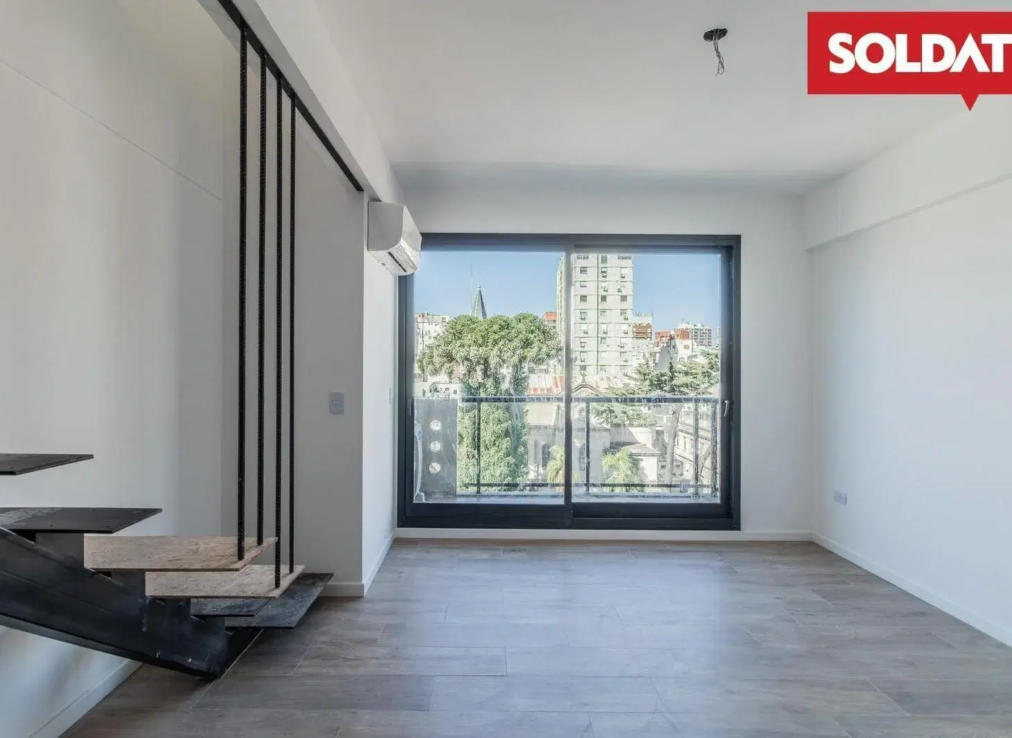 En venta Duplex en piso 7 en Belgrano. 1