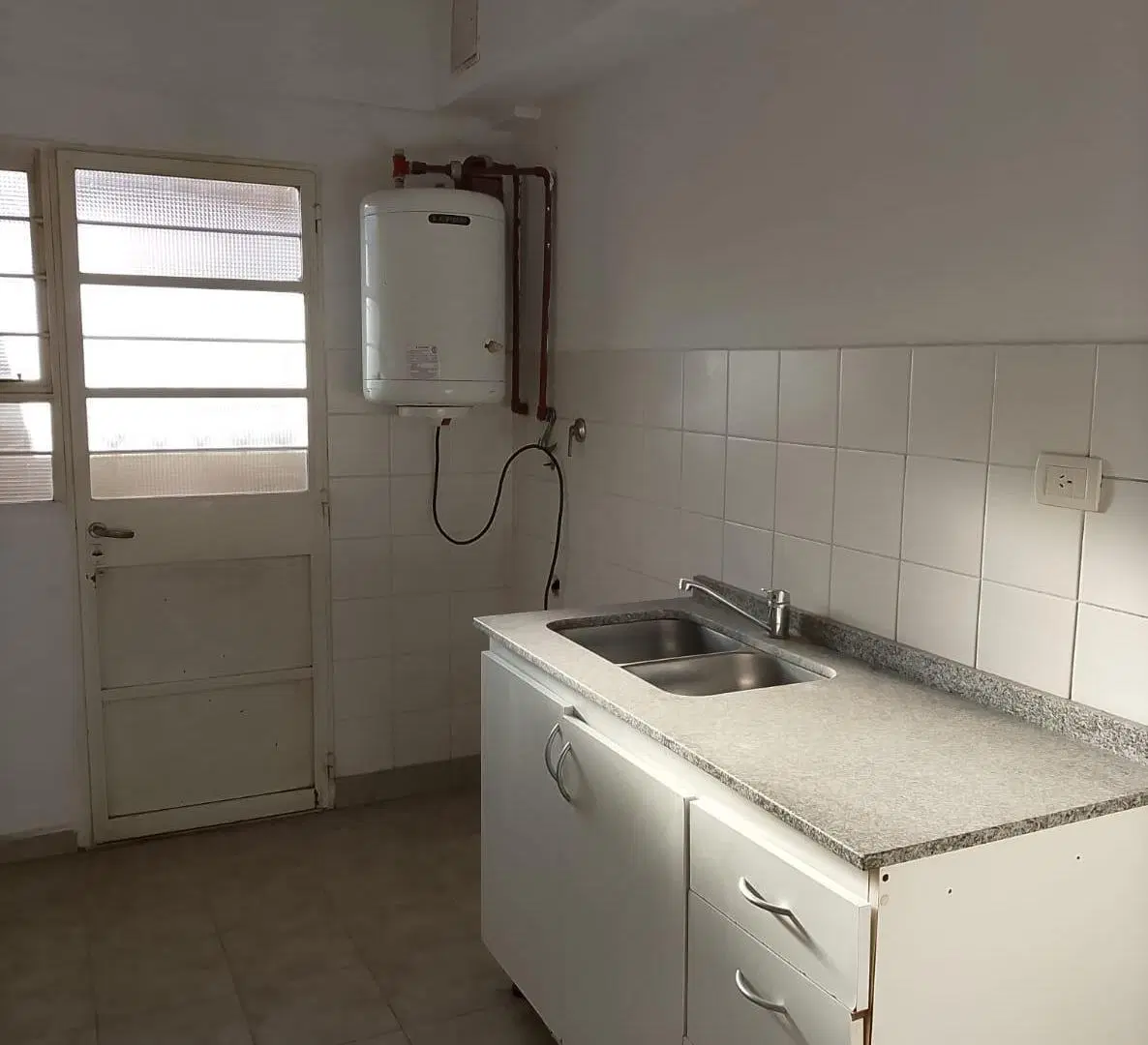 Alquilo departamento en Paso del Rey Barrio Hogar Obrero 1