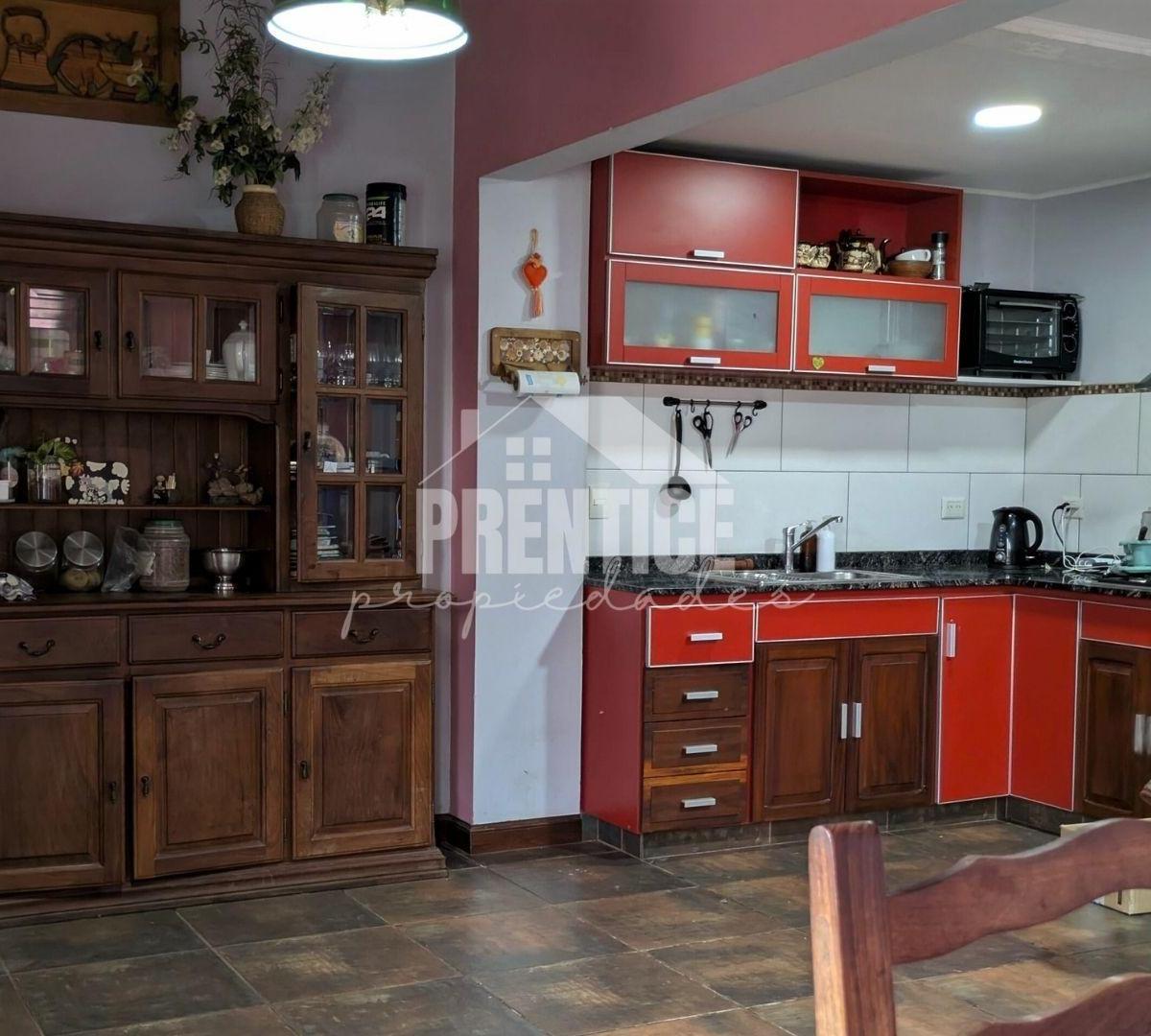 Excelente Casa 2 Dorm + Departamento 1 Dorm. Ubicación Inmejorable 4