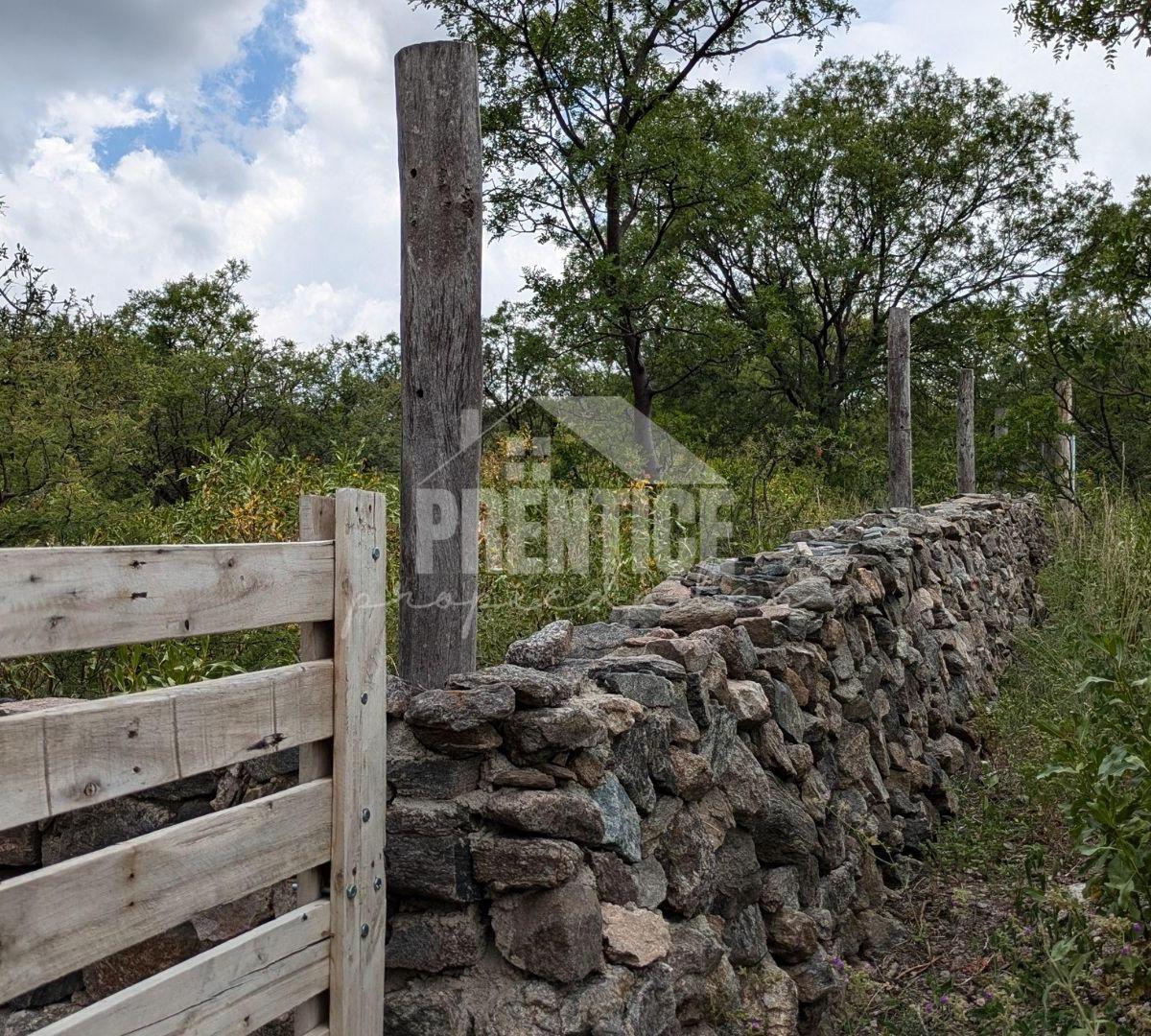 Villa Cielo Terreno de 2521 m². Ubicación en Esquina Ideal con Proyecto Aprobado 4