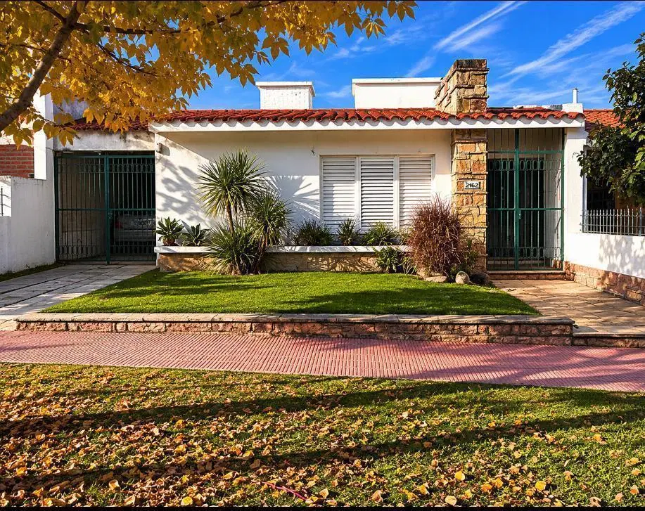 CASA EN VENTA EN ALTOS DE VILLA CABRERA 2