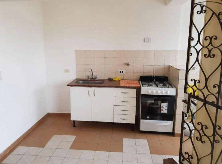 Departamento en alquiler, dos dormitorios y balcon, Barrio Norte, La Plata 4