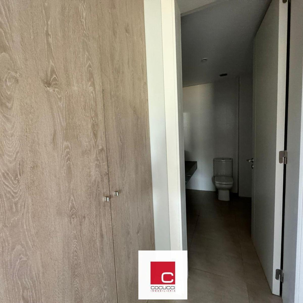 Casa en Venta en El Prestigioso Barrio Privado Dalvian! 5