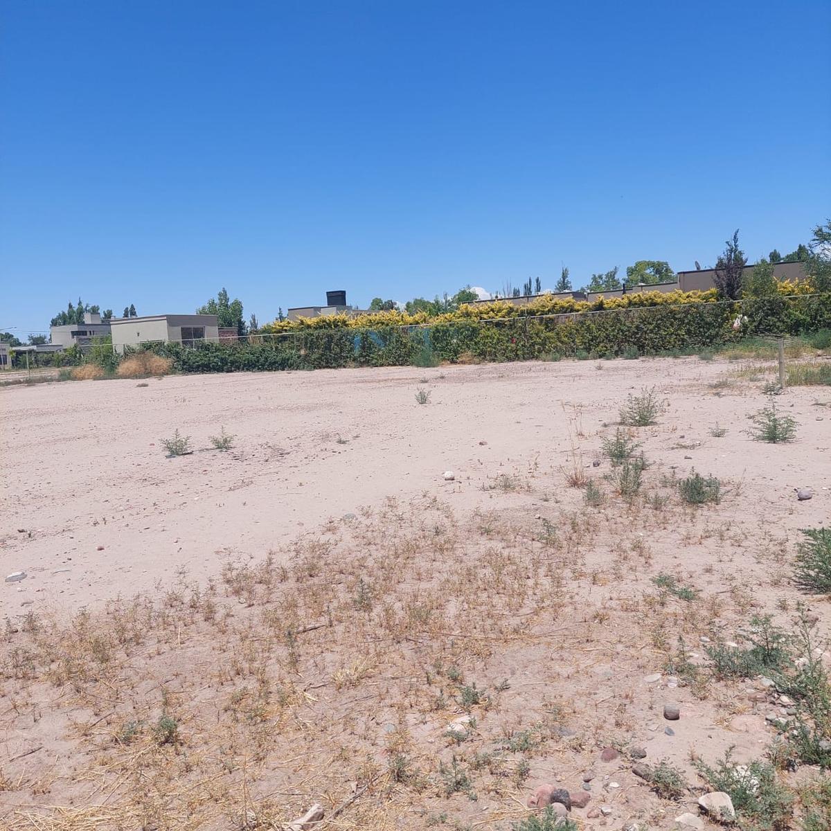 Terreno en Calle Viamonte metros Alte. Brown