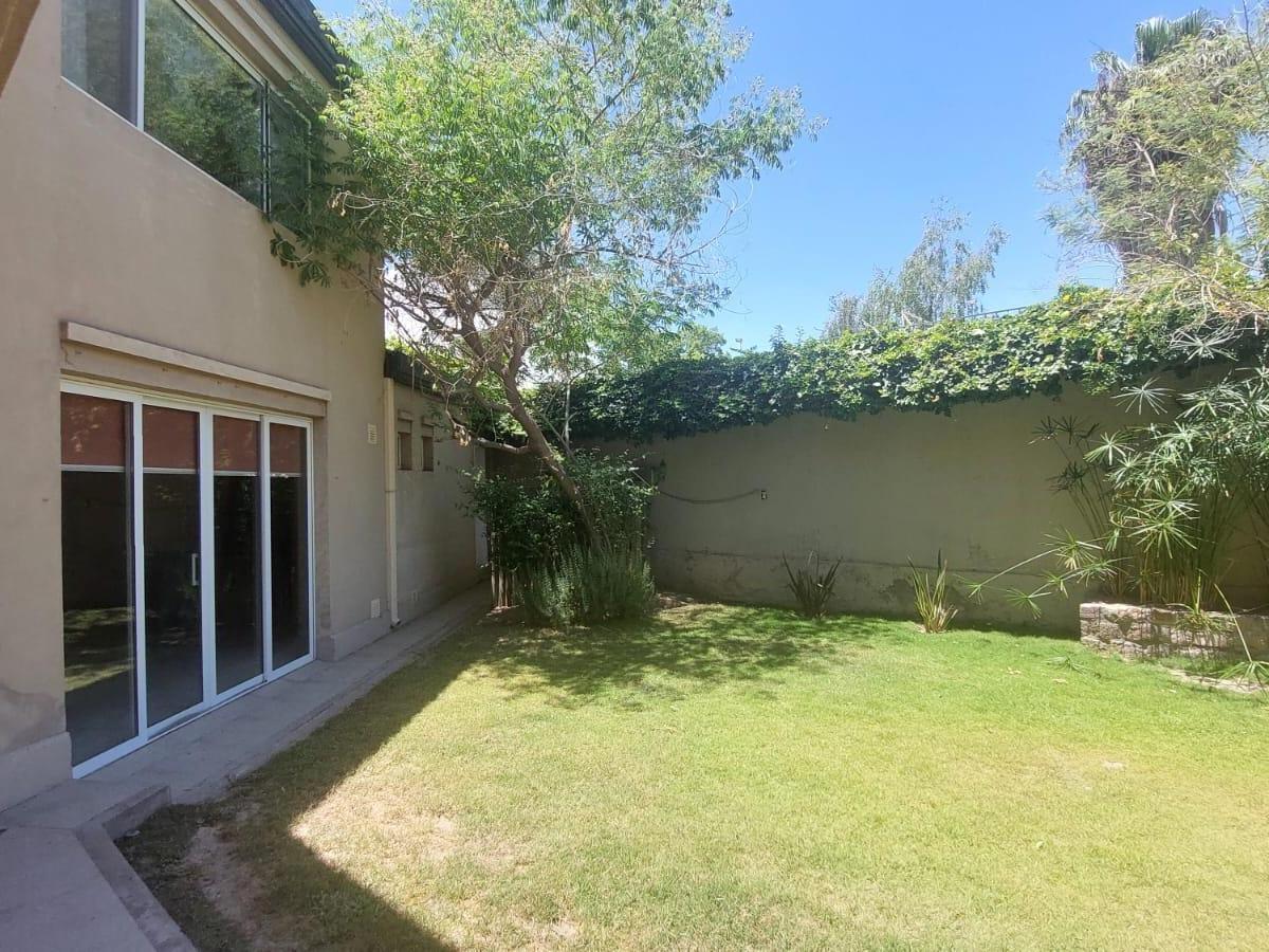 Casa en Barrio Privado 2