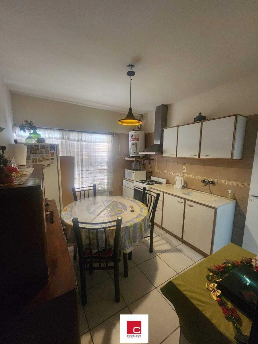 Casa en Venta en La Zona de Dorrego! 4