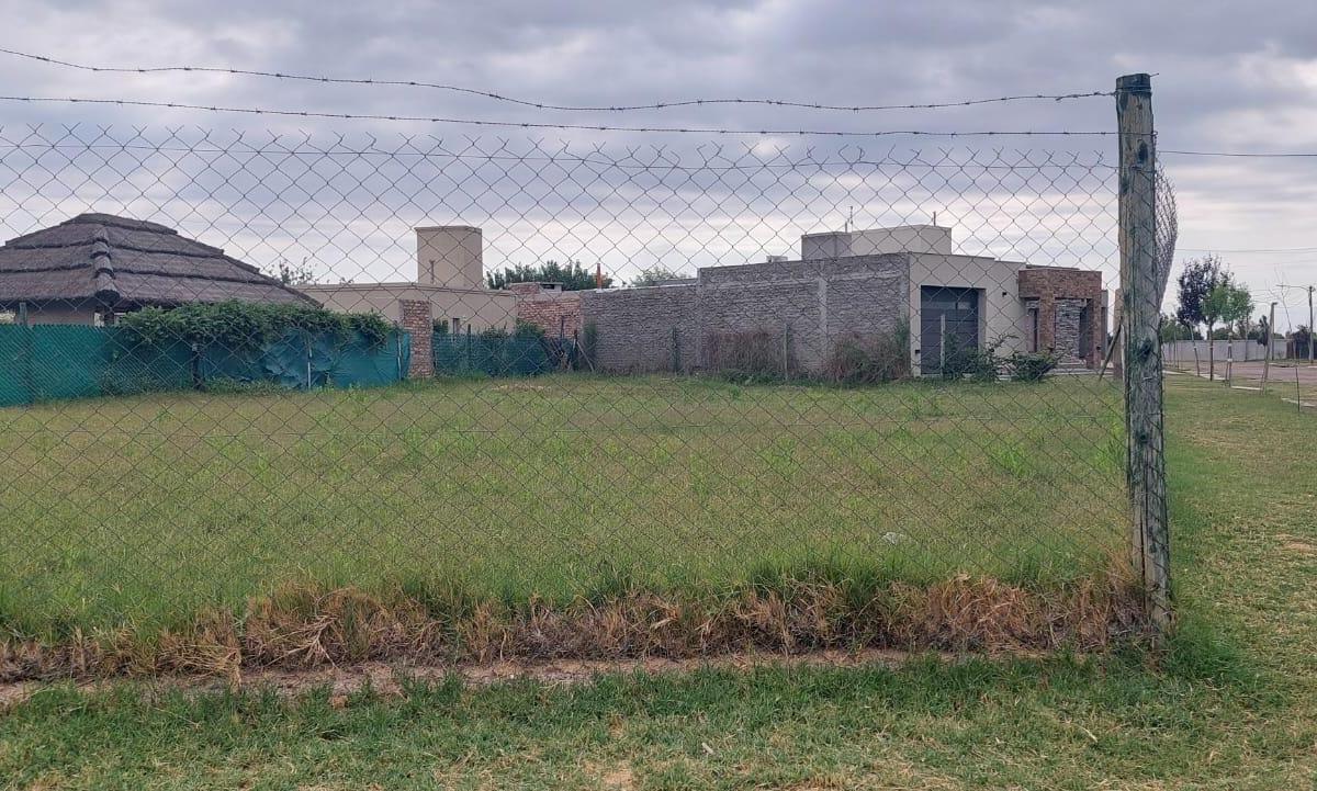Lote Esquina - Barrio Arenas Country - Los Corralitos 1