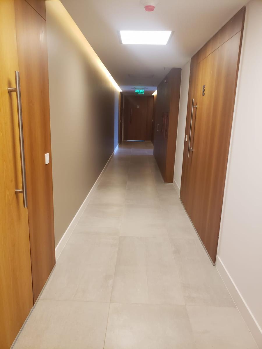 Cocucci Inmobiliaria Vende Excelente Departamento en Torre Vista Cruz 3