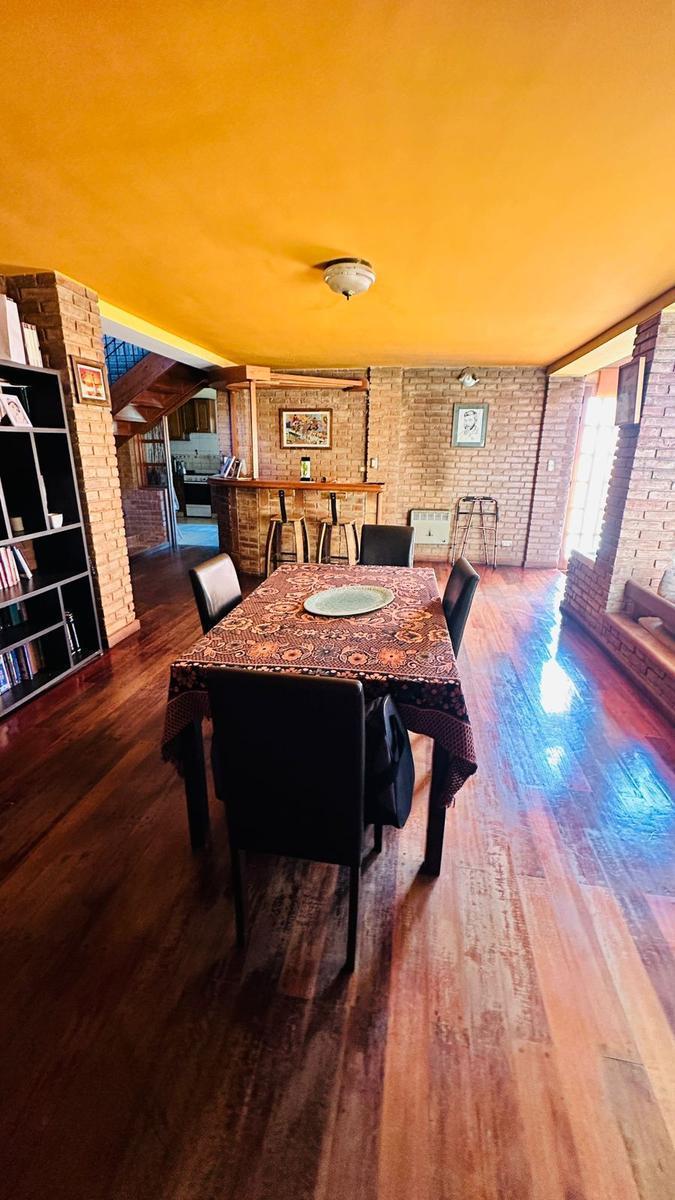 Casa en Venta en Barrio Cremaschi Calle Los Aromos, Chacras de Coria 3