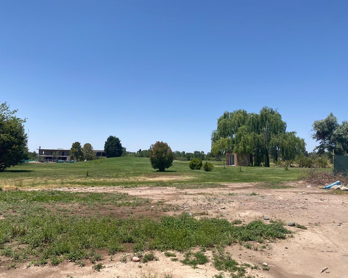 Terreno en Lujan de Cuyo 1