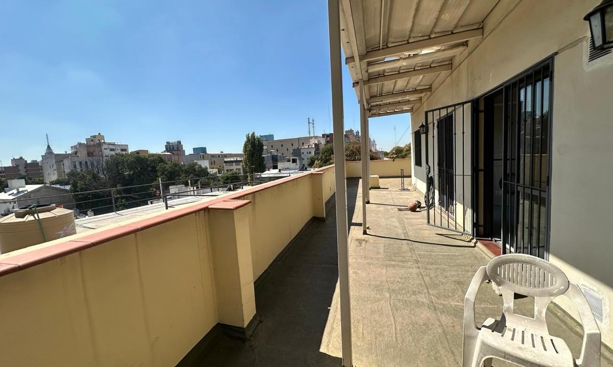Duplex en Venta en Av España, Ciudad E Mendoza 2
