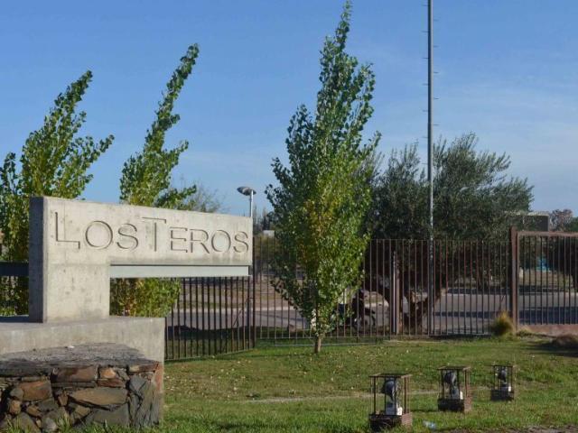 Los Teros - Elpidio Gonzalez 2711 Frente Club de Campo 3