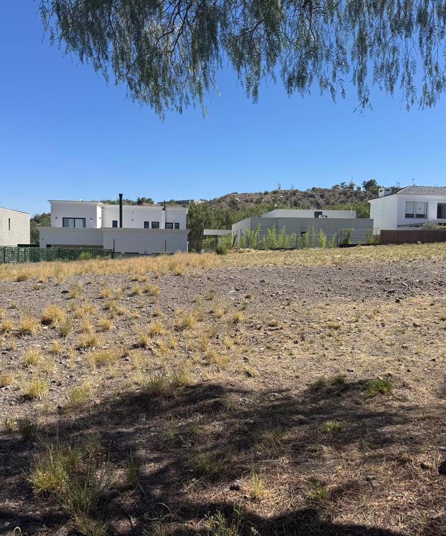 COCUCCI INMOBILIARIA VENDE lote en Barrio Dalvian