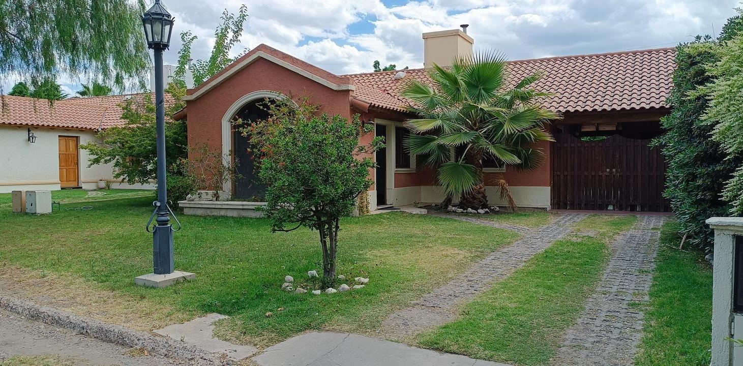 Casa en venta en B° Huerto del Sol