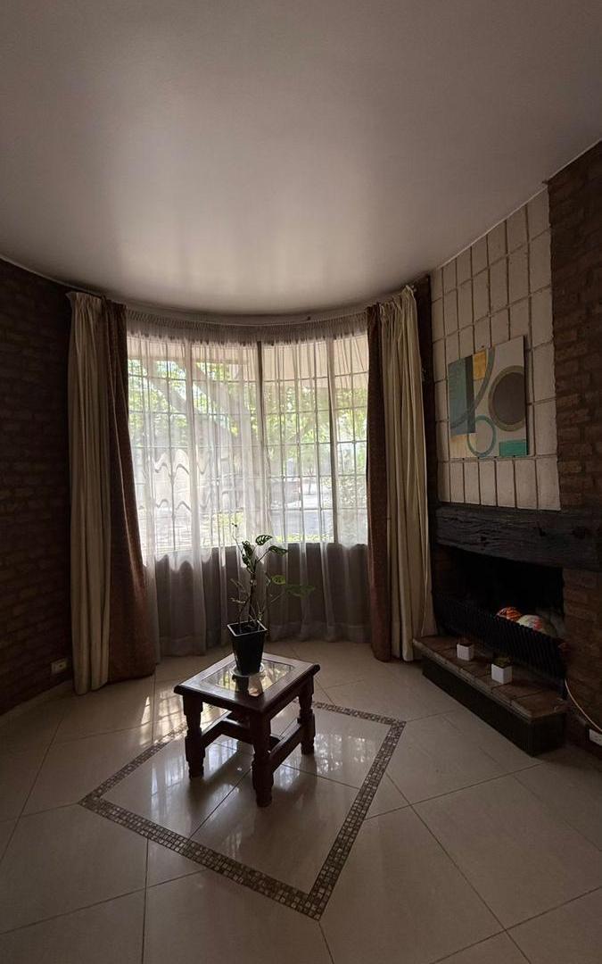 Casa en 6TA SECCION