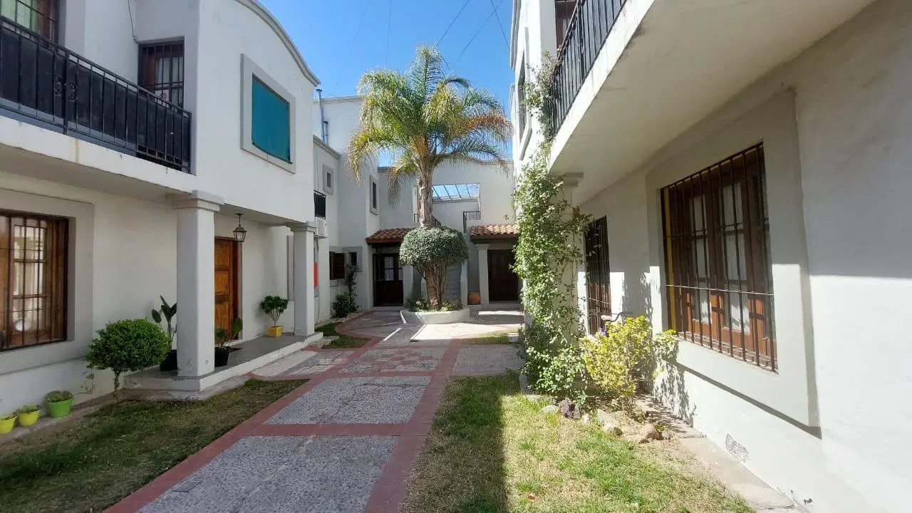 Departamento en excelente complejo! 5