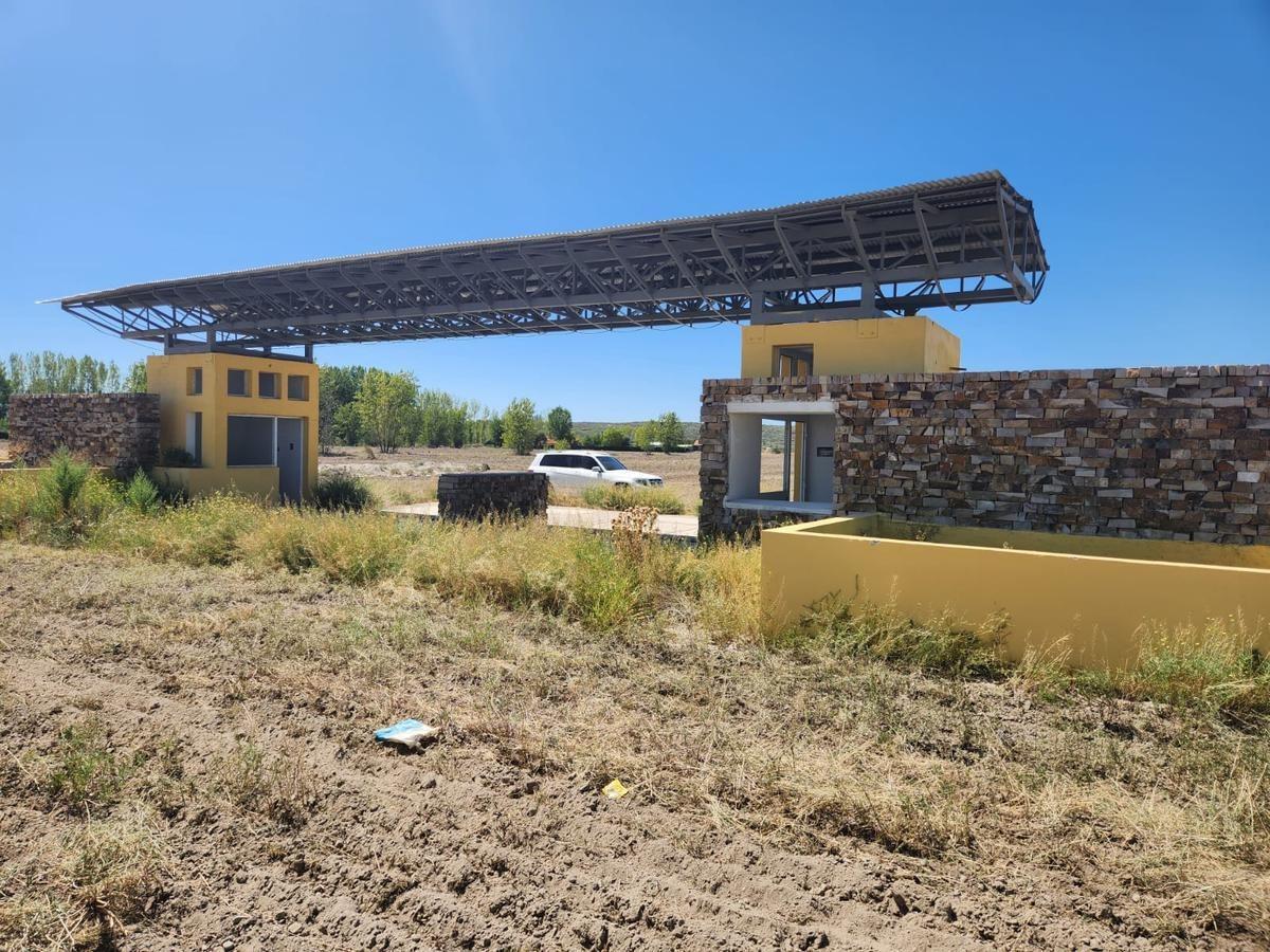 Foto de COCUCCI INMOBILIARIA VENDE terreno en Ruta 40, imagen 1