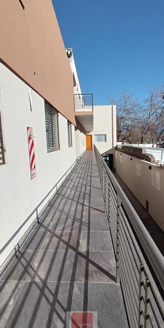 Foto de COCUCCI INMOBILIARIA VENDE departamento en Guaymallen, imagen 2