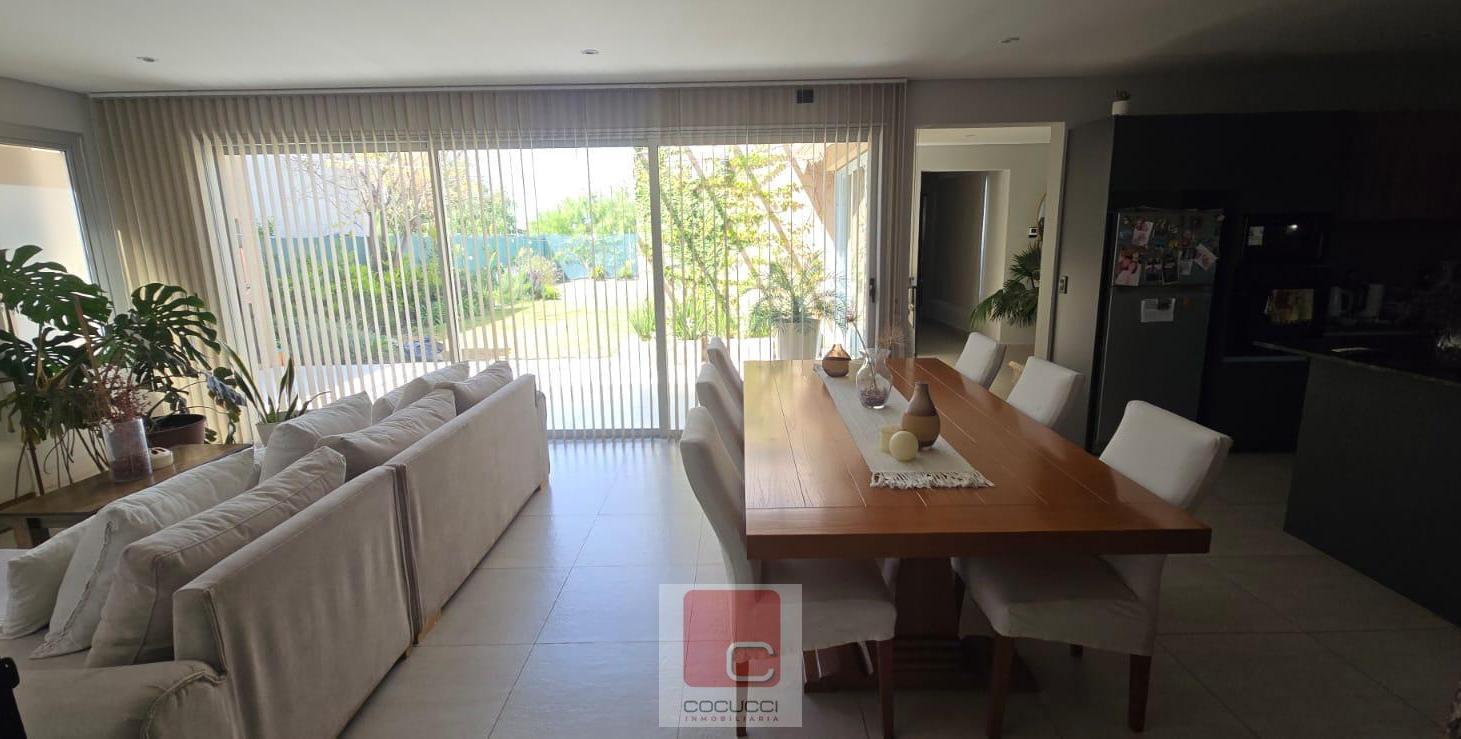 Foto de COCUCCI INMOBILAIRIA VENDE casa en Palmares Valley, imagen 4