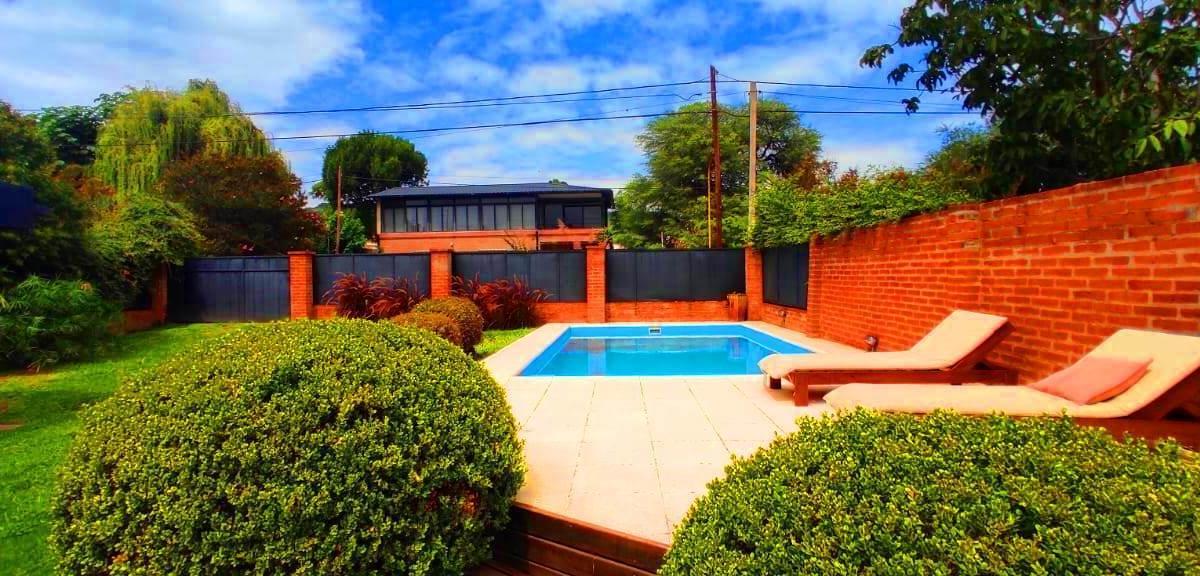 Venta Casa Carlos Paz, Santa Rita de Categoría 3