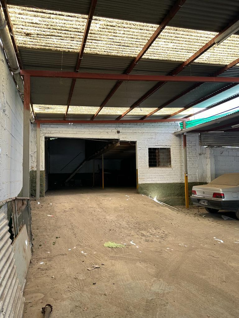 Venta Lote con Galpon Dorrego 2