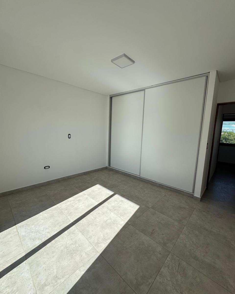 Venta Duplex Barrio Vista Oliva 2