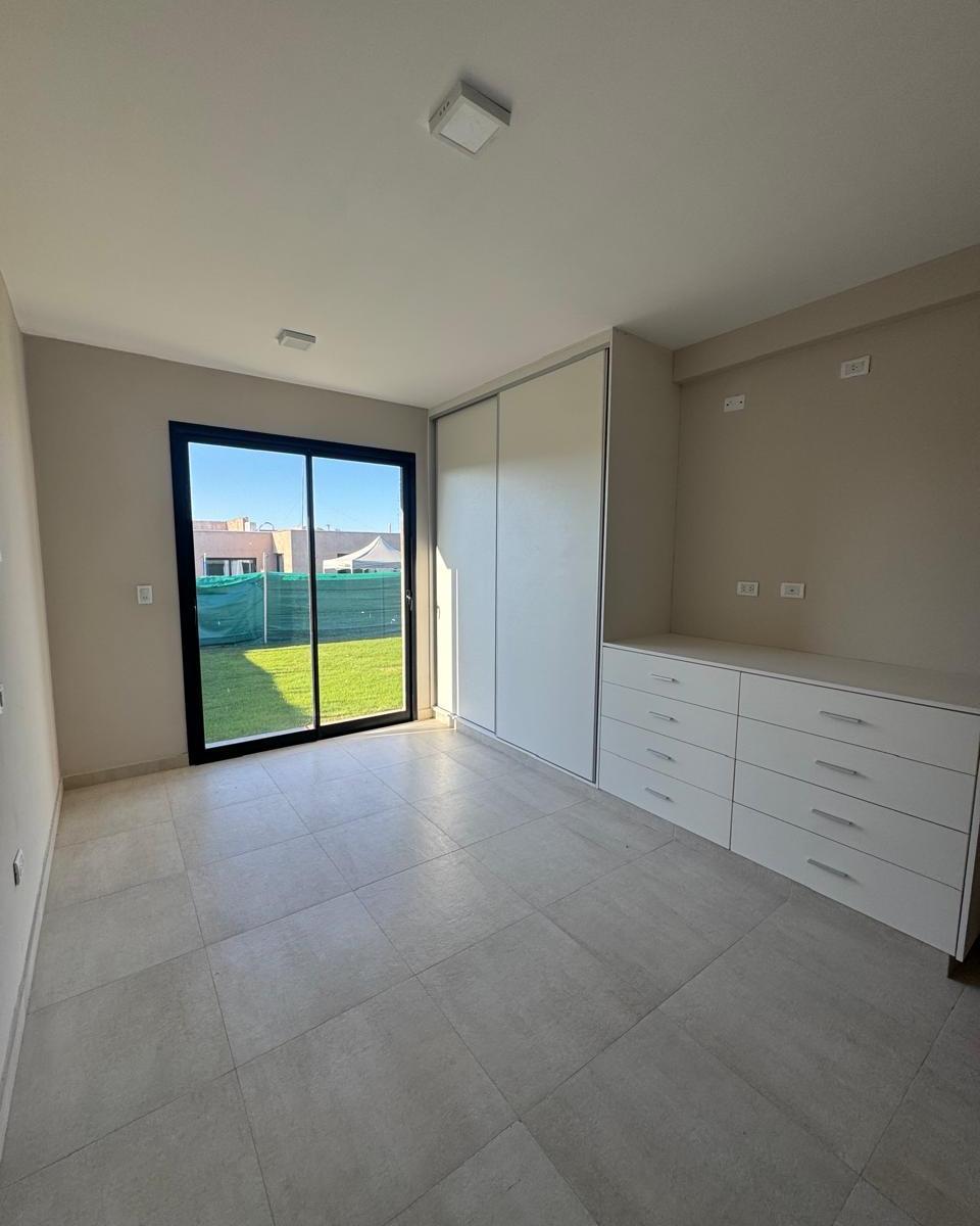 Venta Casa en Alr de Vieytes 2 4