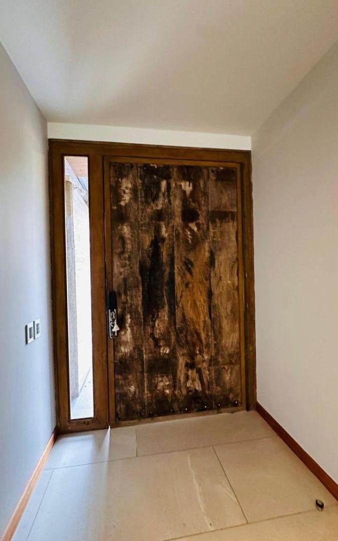 Foto de VENTA CHALET DE CATEGORIA EN BARRIO PALMARES VALLEY, imagen 3