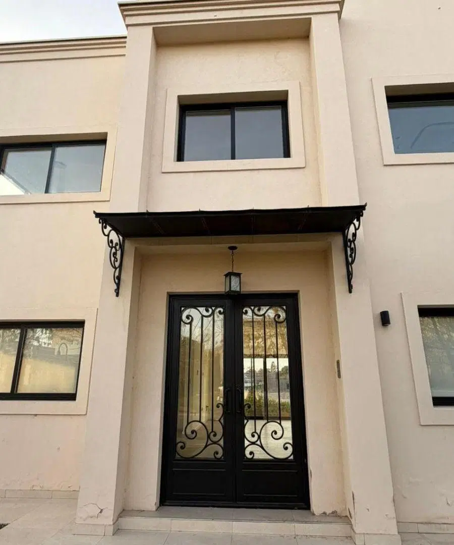 VENTA CASA DE CATEGORÍA EN BARRIO PRIVADO EN CHACRAS DE CORIA 4