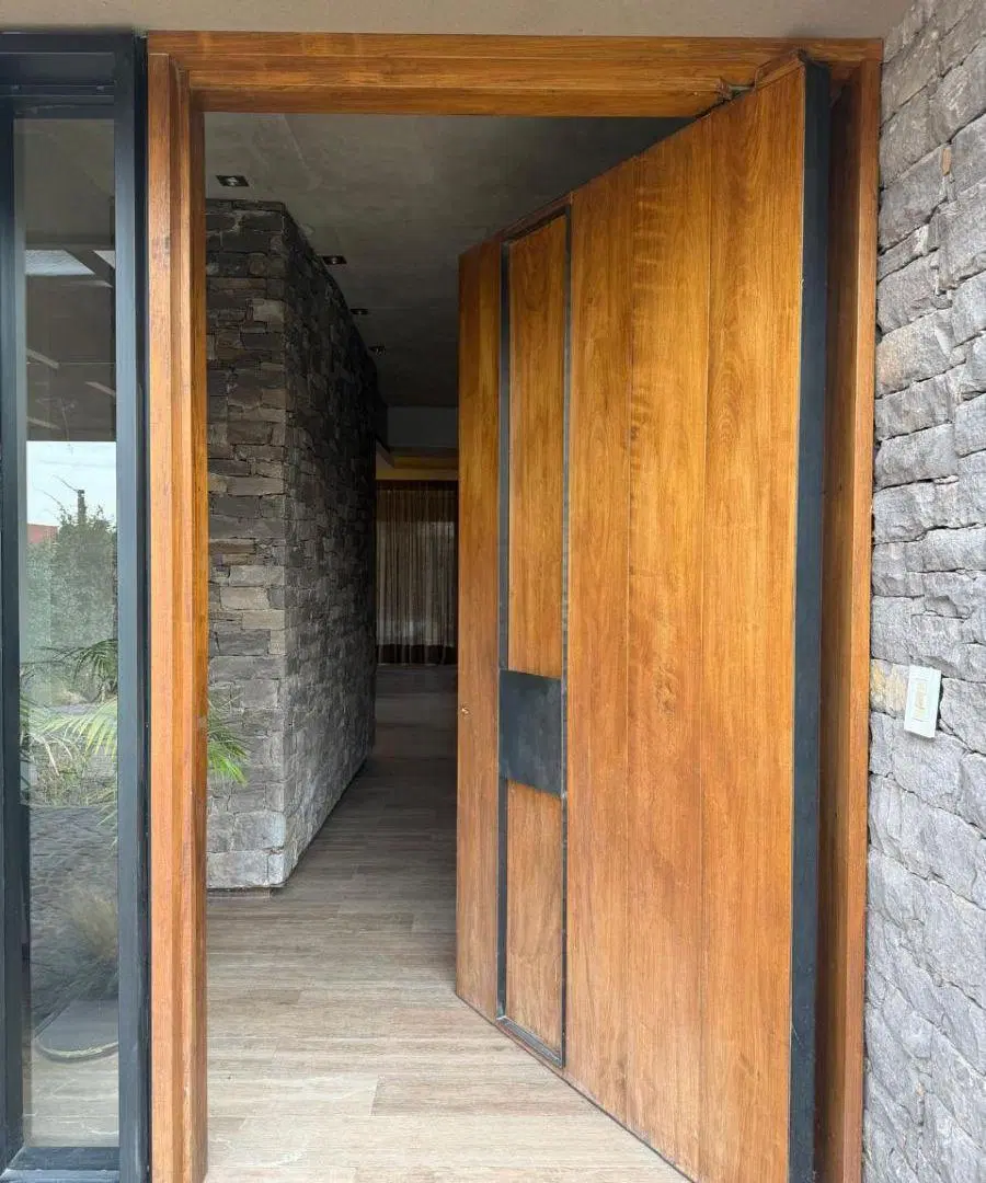 VENTA CASA DE CATEGORIA BARRIO LOMAS DE TERRADA LUJAN DE CUYO 2