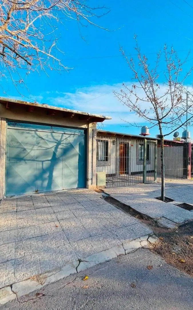 CASA EN VENTA EN GUAYMALLEN 5