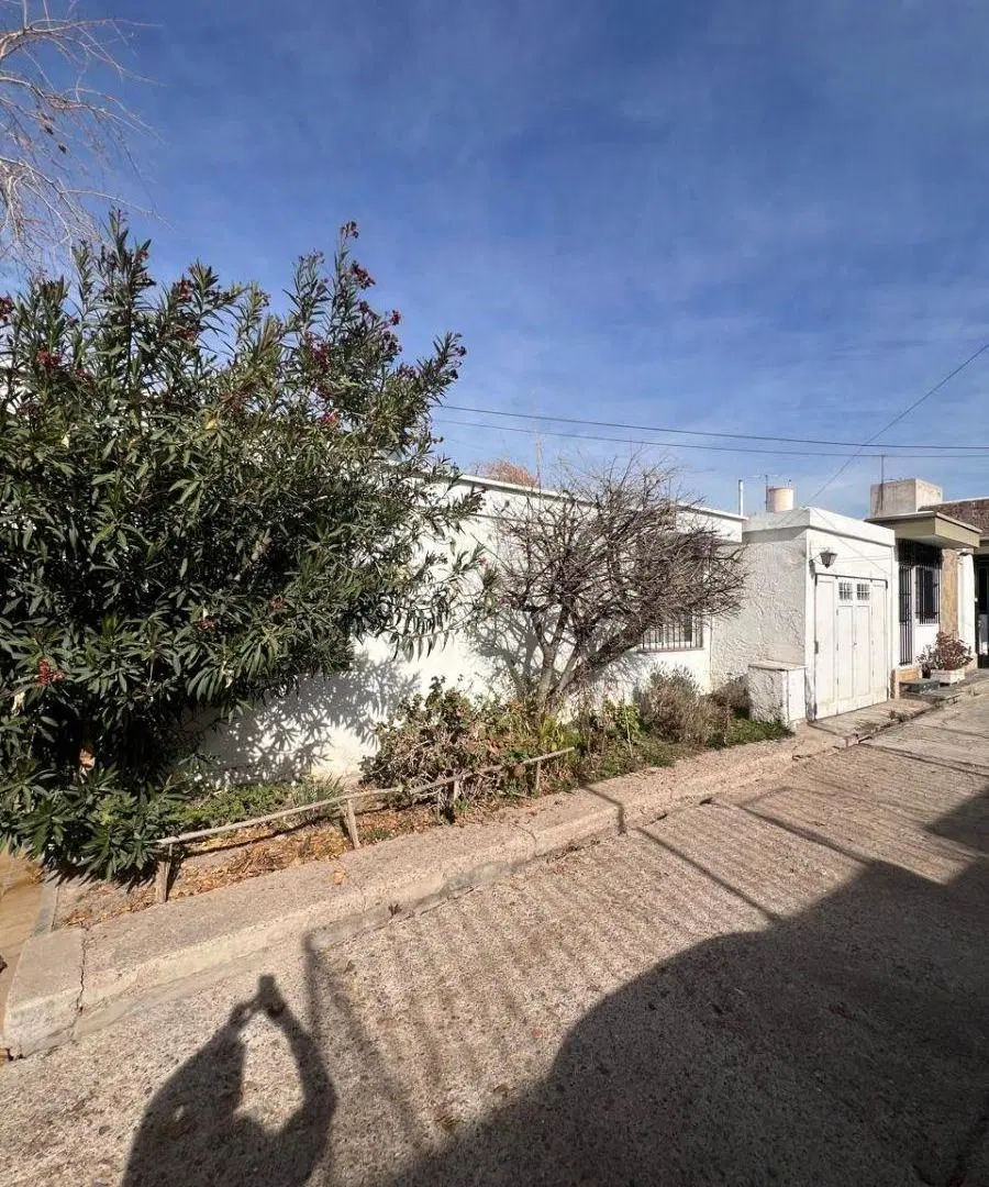 VENTA CASA EN GODOY CRUZ 1