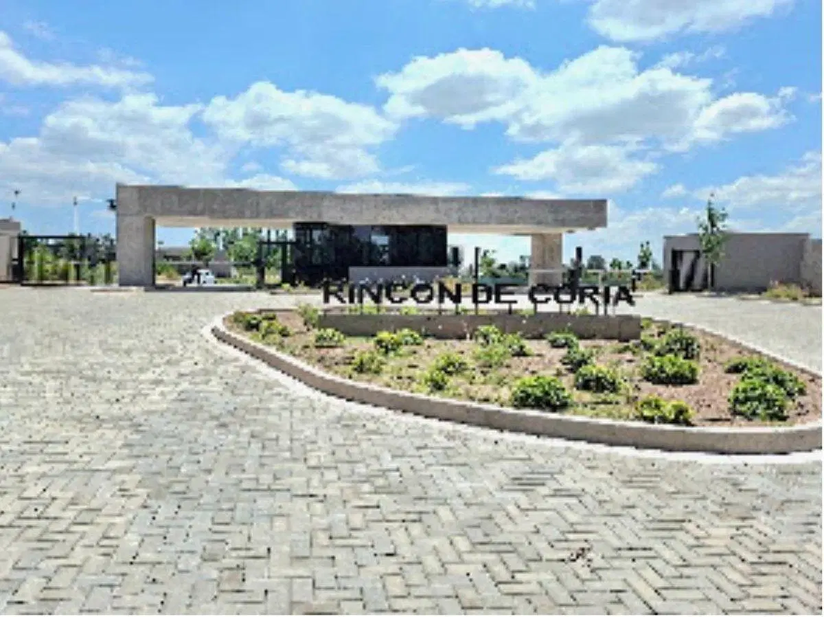 VENTA TERRENO BARRIO PRIVADO RINCON DE CORIA EN CHACRAS DE CORIA 2