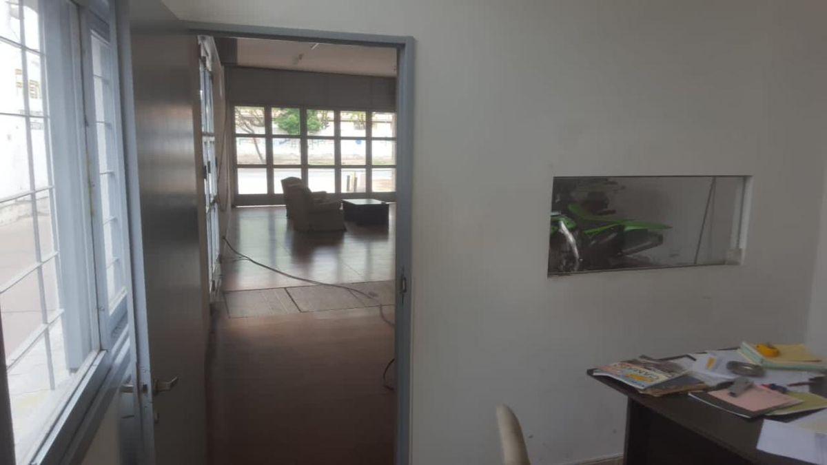 Foto de VENTA GALPÓN CON OFICINAS EN CARRIL GODOY CRUZ, imagen 1