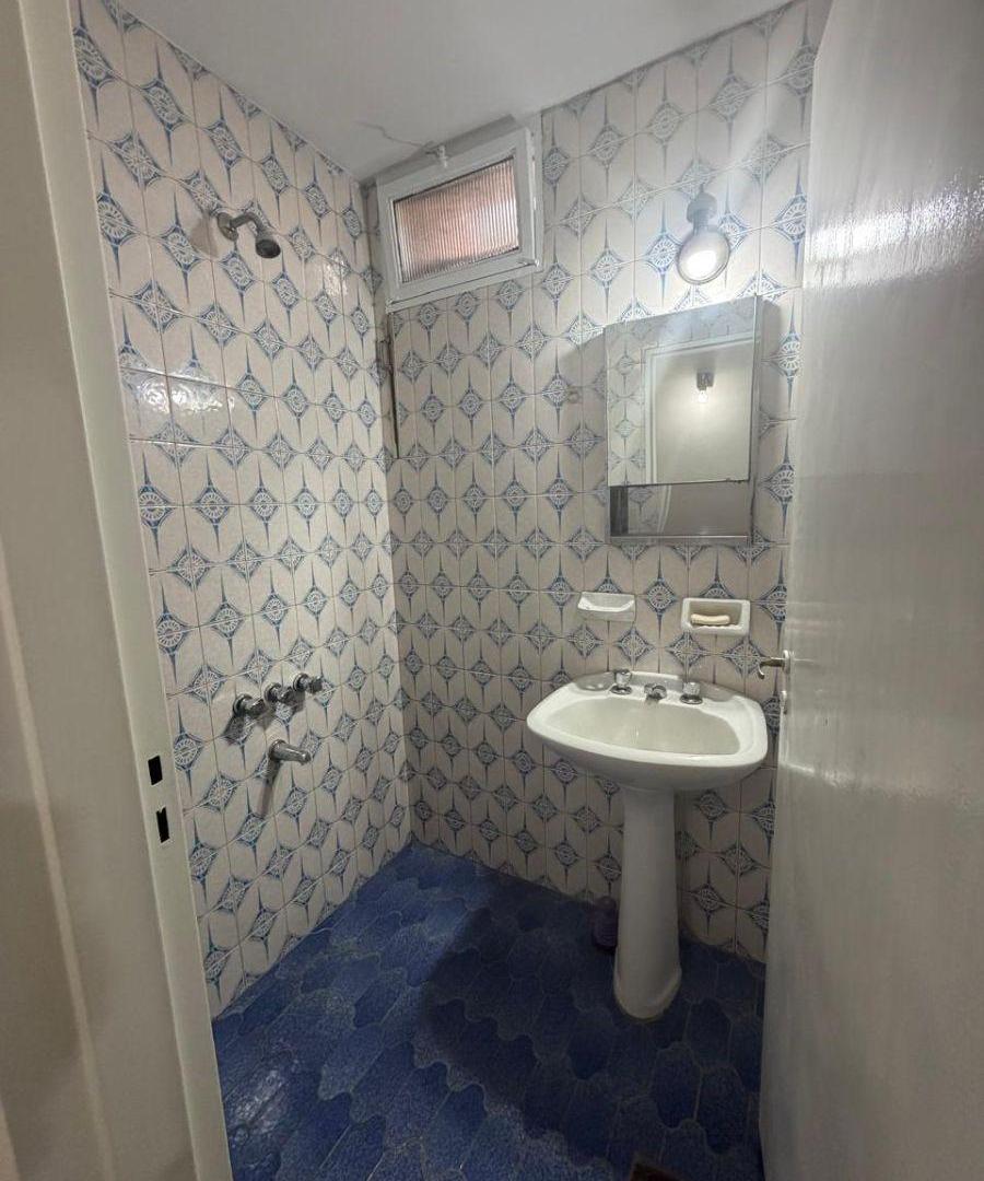 Foto de ALQUILER LOCAL COMERCIAL U OFICINA EN GODOY CRUZ, imagen 4