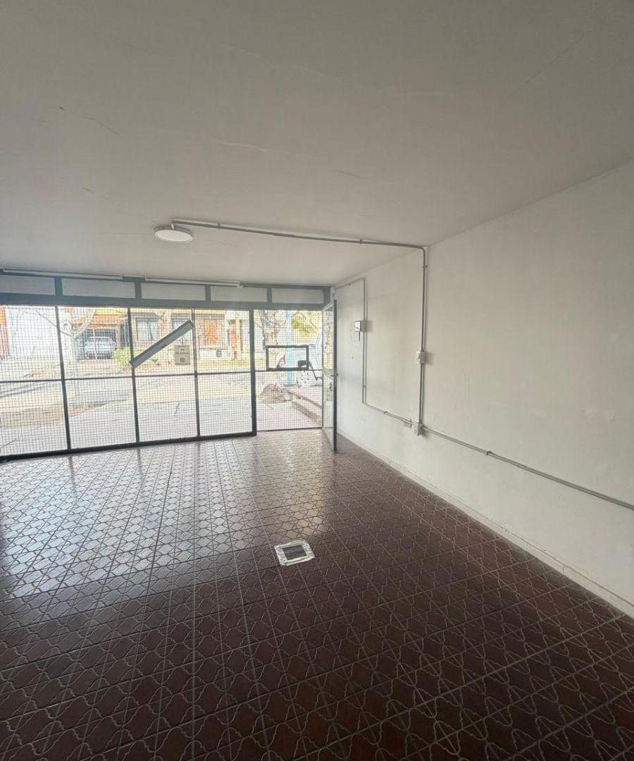 Foto de ALQUILER LOCAL COMERCIAL U OFICINA EN GODOY CRUZ, imagen 3