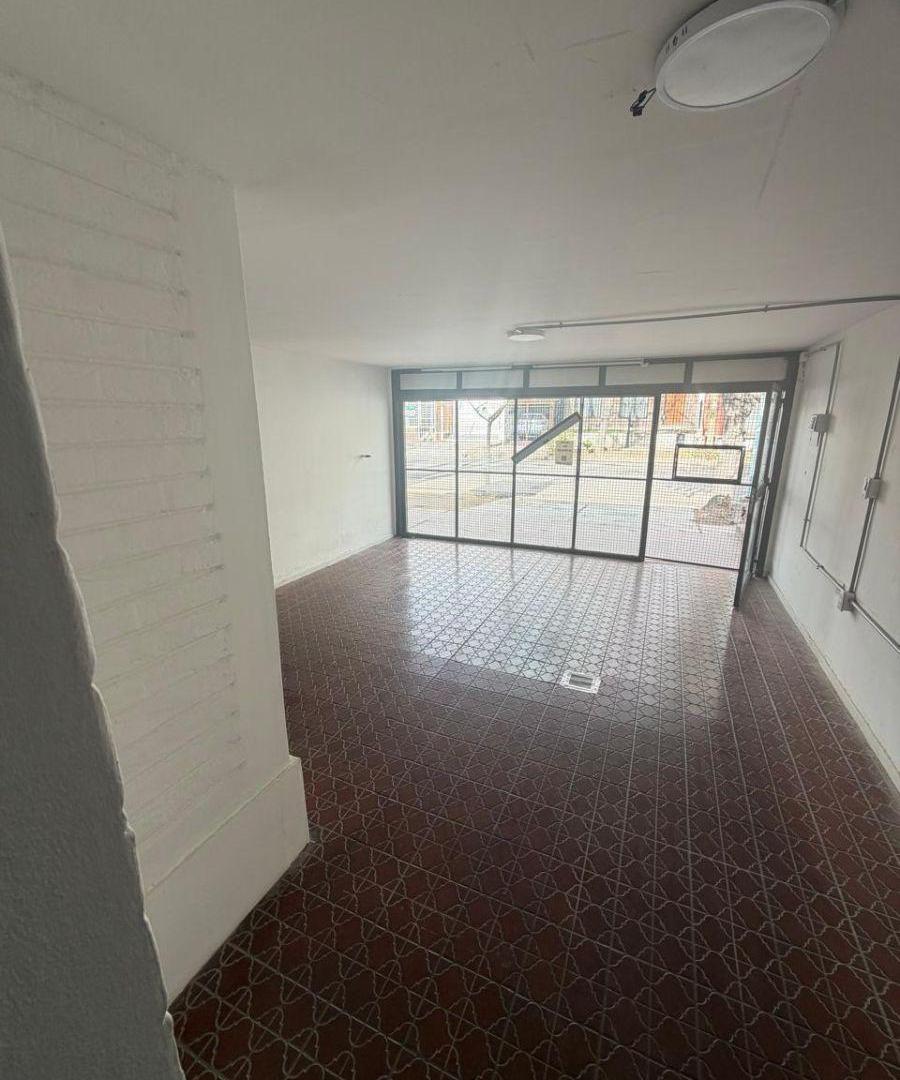 Foto de ALQUILER LOCAL COMERCIAL U OFICINA EN GODOY CRUZ, imagen 1