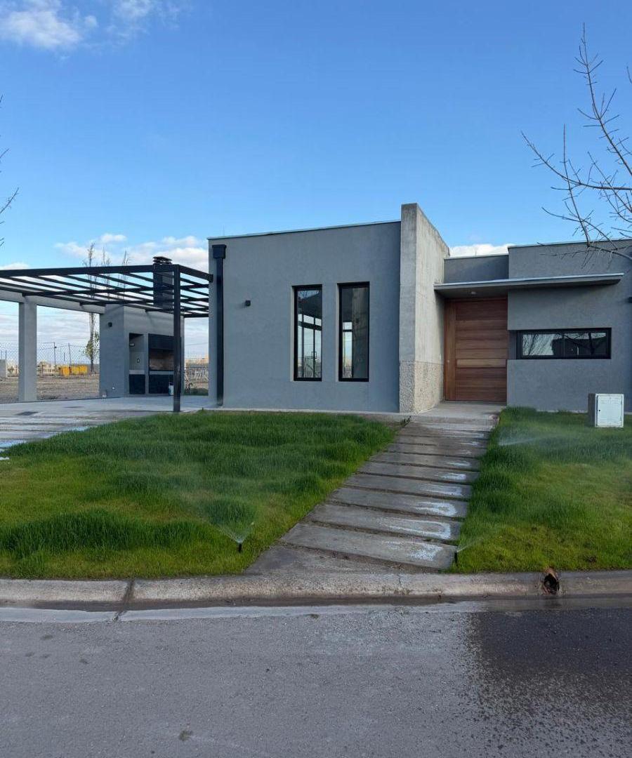 Foto de VENTA CASA BARRIO PRIVADO LA LUISA EN CARRODILLA APTA CREDITO, imagen 1