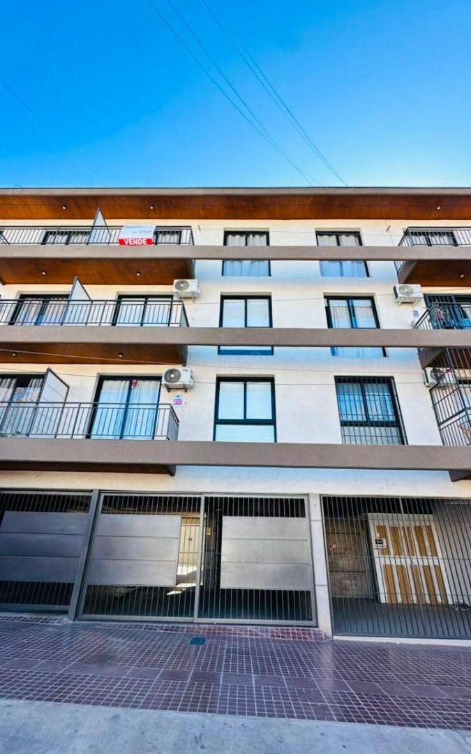 Foto de VENTA TRES DEPARTAMENTOS IDEAL INVERSIÓN CALLE PASO DE LOS ANDES, imagen 2