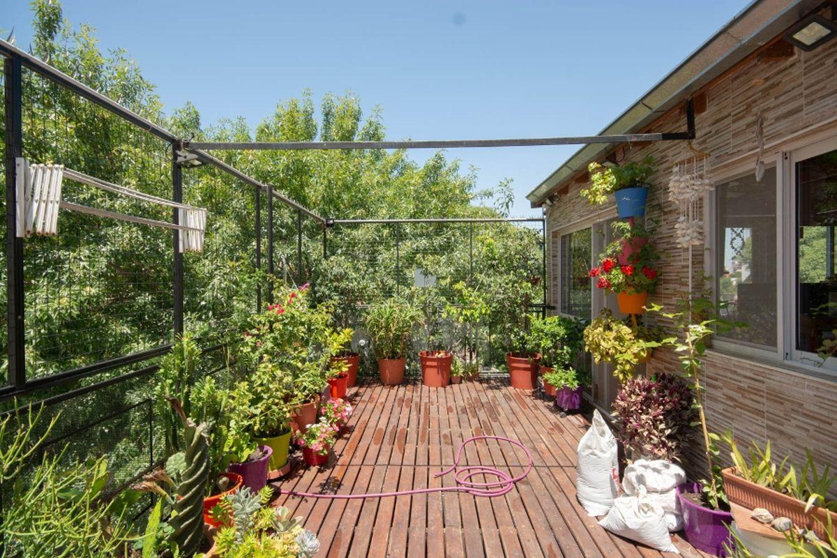 Foto de PH en venta 4 dormitorios con quincho y Terraza en Villa Urquiza!!, imagen 2