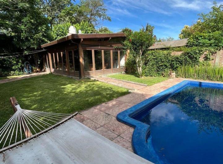 CASA EN VENTA MUÑIZ, QUINCHO 50M2 CERRADO, PILETA 4