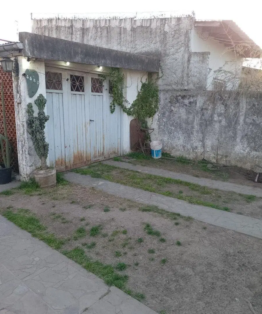 CASA CON GRAN PARQUE EN JOSE C. PAZ 4