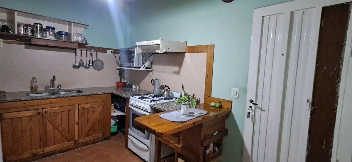 VENTA DE CASA, 3 AMBIENTES. 2