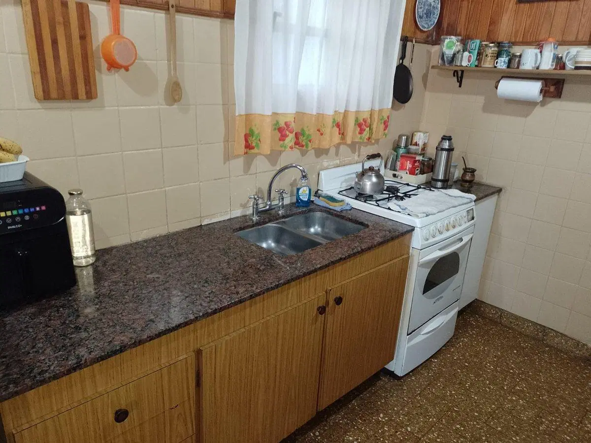 CASA 4 AMBIENTES + DEPARTAMENTO EN BELLA VISTA 4