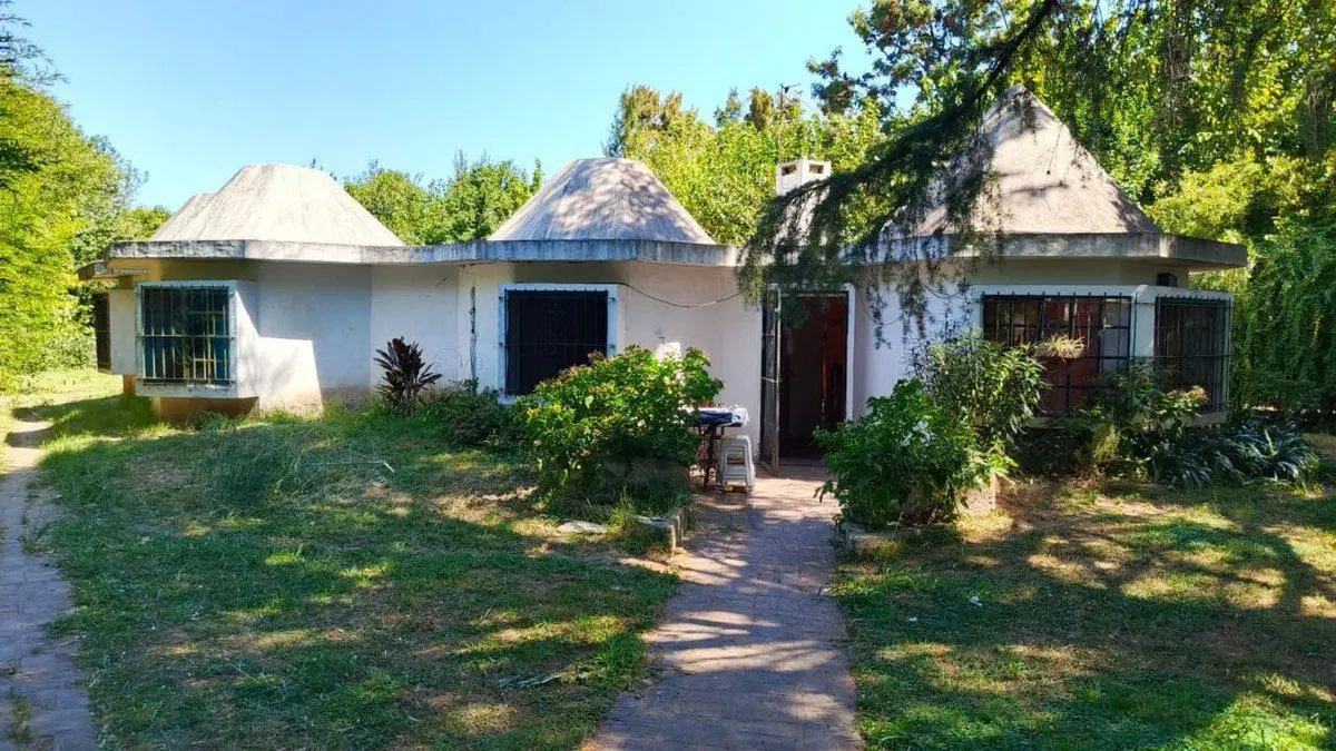 VENTA CASA, PILETA. PARQUE DE 1362 M2 APTA CREDITO 2