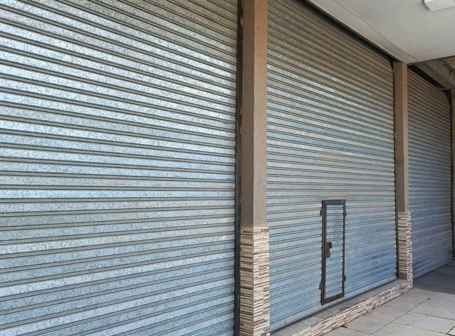 local en alquiler complejo comercial, sobre ruta 3