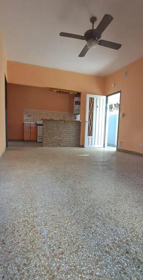 DEPTO 3 AMB. CON JARDIN,  GALERIA Y PARRILLA. 2